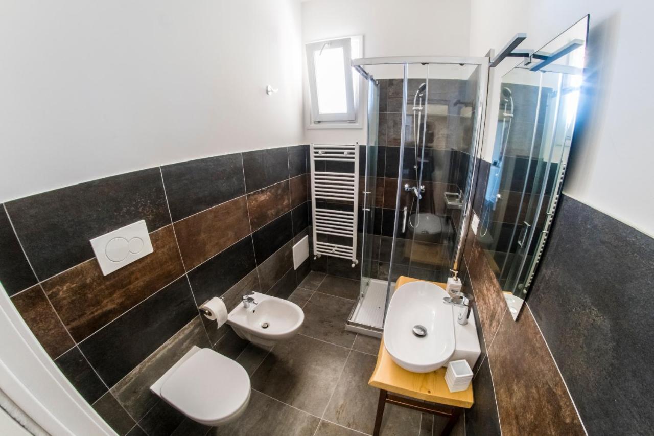 4 Balconi Rooms-Elements B&B Лечче Екстер'єр фото